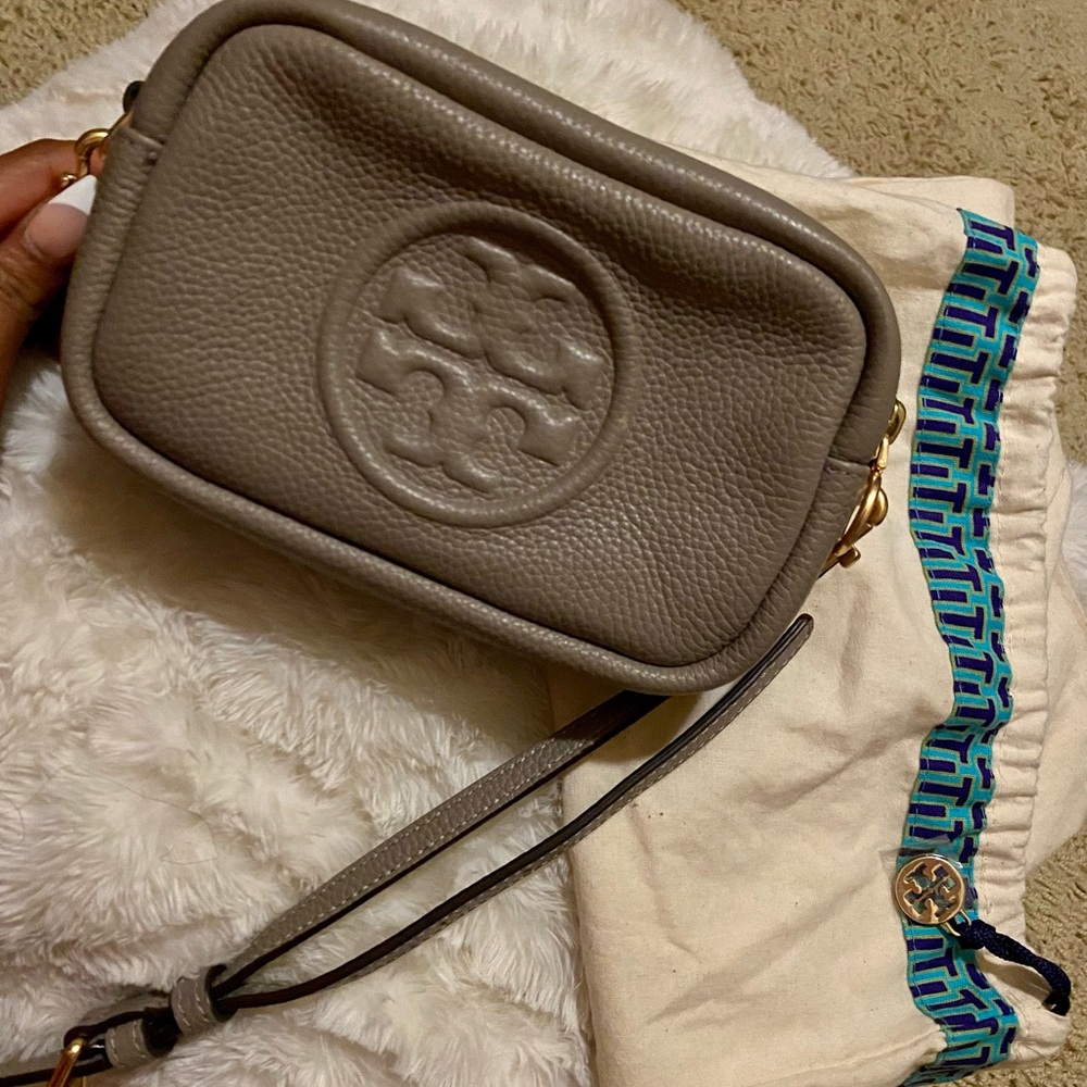 COPY - Gently loved! Tory Burch perry bombé mini with dust bag.
